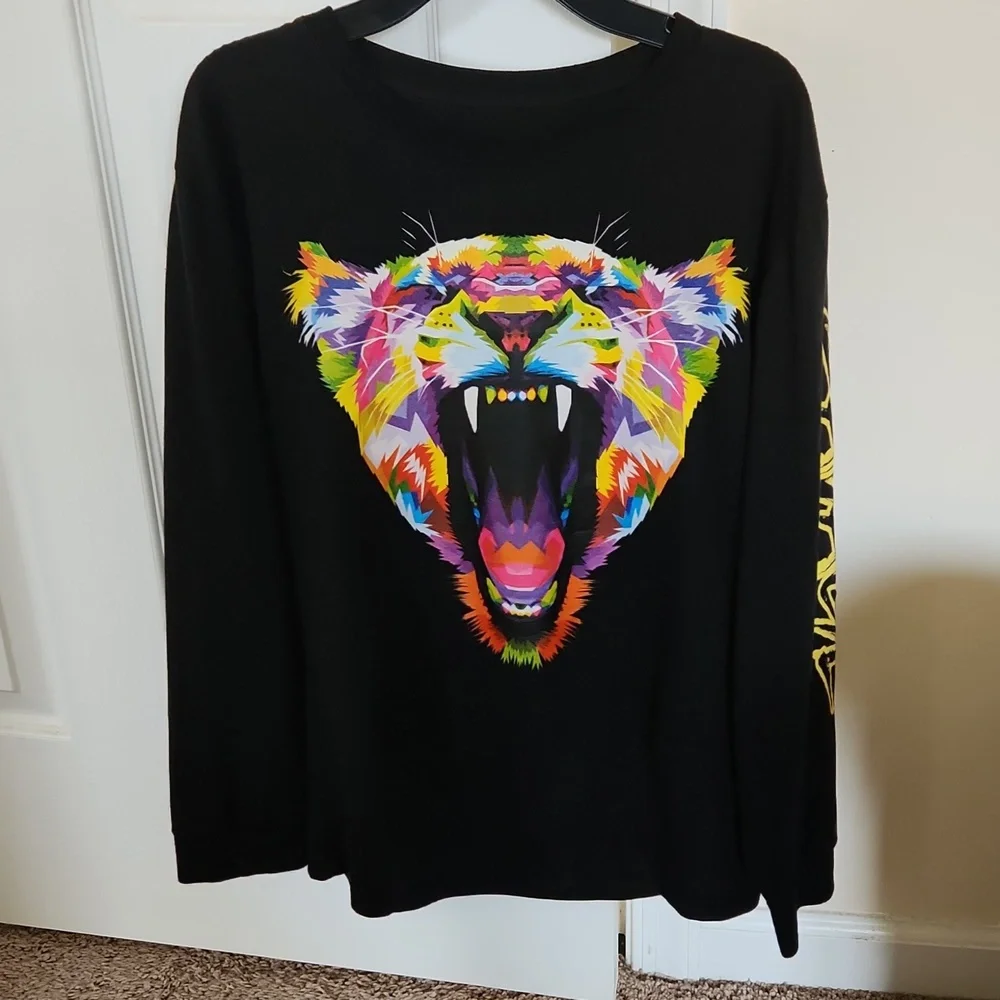 Take That Bailey Appael Graphic Tee Long Sleeves Large